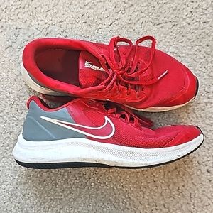 Star Runner 3 GS 'University Red Boys Size 6